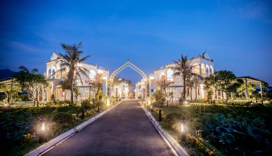 Giá Vé vào cổng tại Vườn Vua resort Thanh Thủy- Phú Thọ